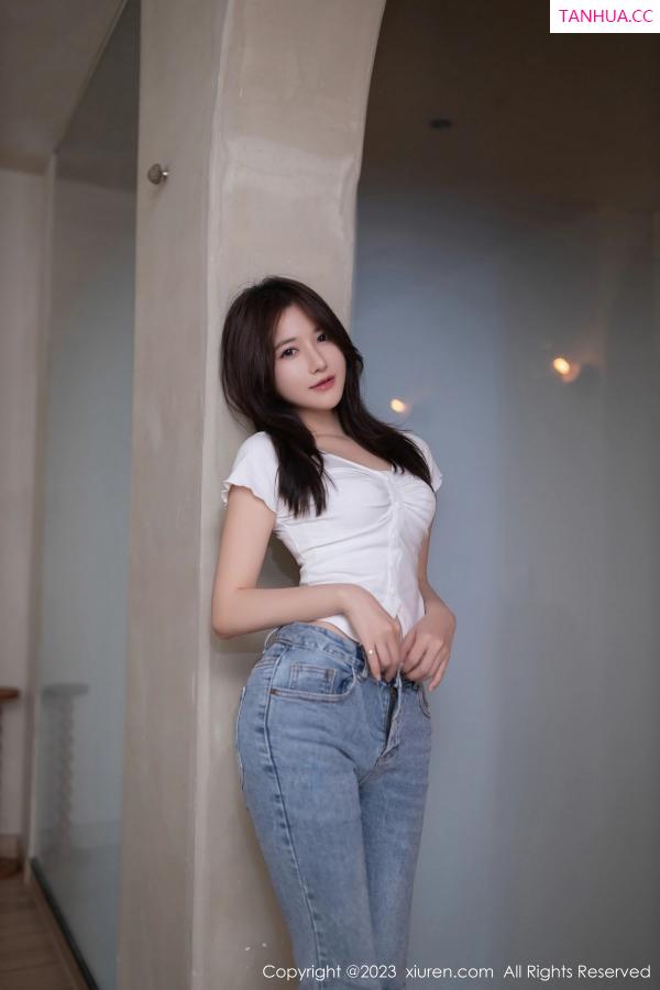 鱼子酱fish  [XiuRen]高清写真图 2023.08.18 No.7254 鱼子酱Fish 牛仔裤美腿第5张图片